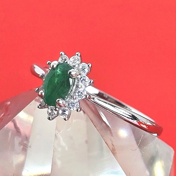 925 Sterling Silver Ring with Natural Oval Emerald 3.5x6mm & CZ - Picture 2 of 12